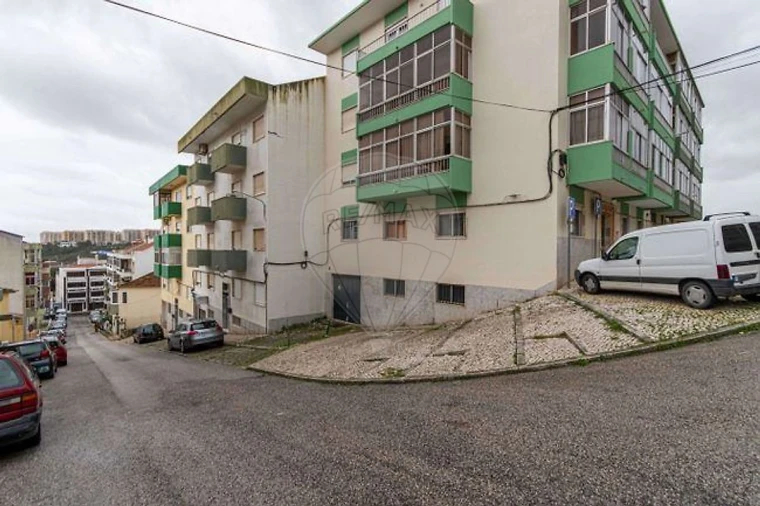 Apartamento T2 para Venda em Vialonga Foto 2