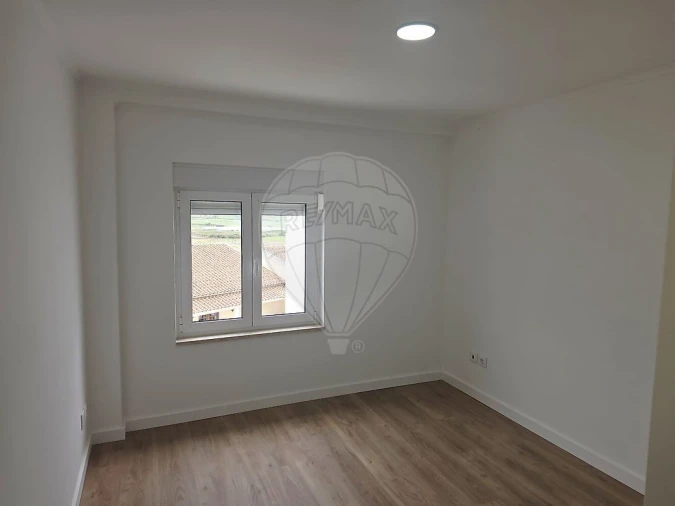 Moradia T4 para Arrendamento em Almargem do Bispo, Pêro Pinheiro e Montelavar Foto 16