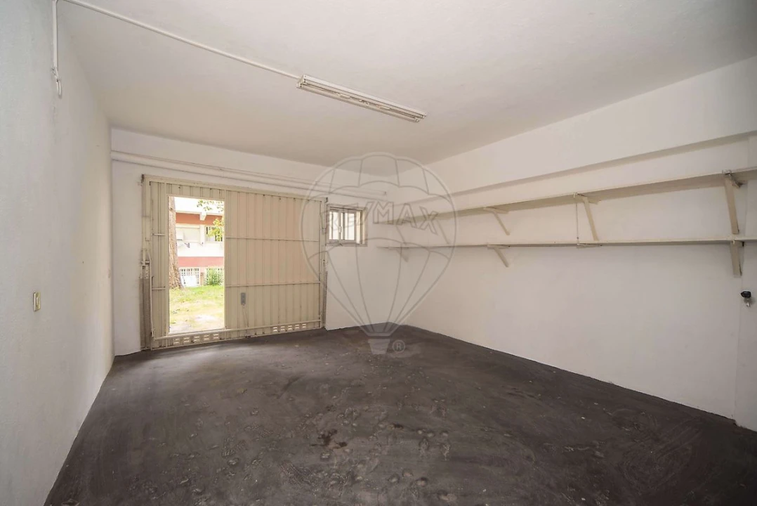 Apartamento T3 para Venda em Corroios Foto 38