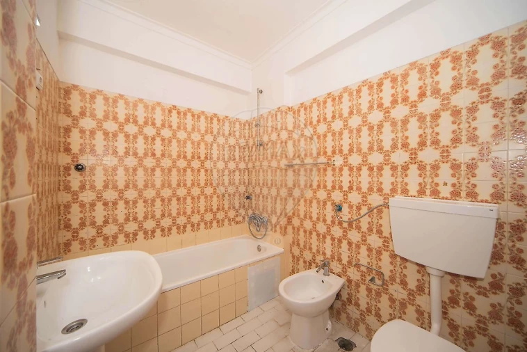 Apartamento T3 para Venda em Corroios Foto 34