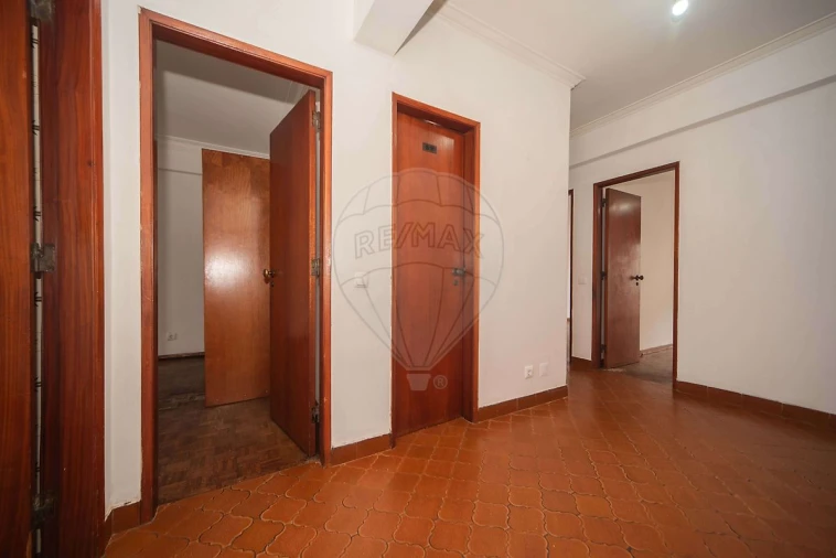 Apartamento T3 para Venda em Corroios Foto 10