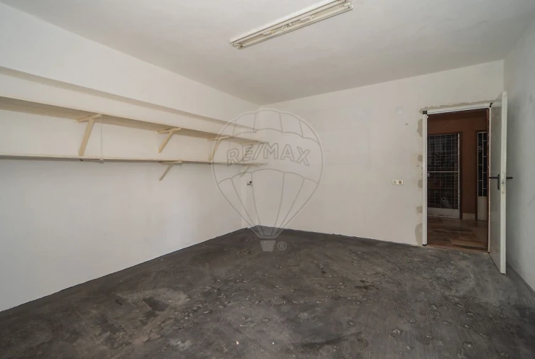 Apartamento T3 para Venda em Corroios Foto 35