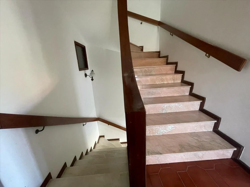 Moradia T3 para Venda em Arcozelo Foto 6