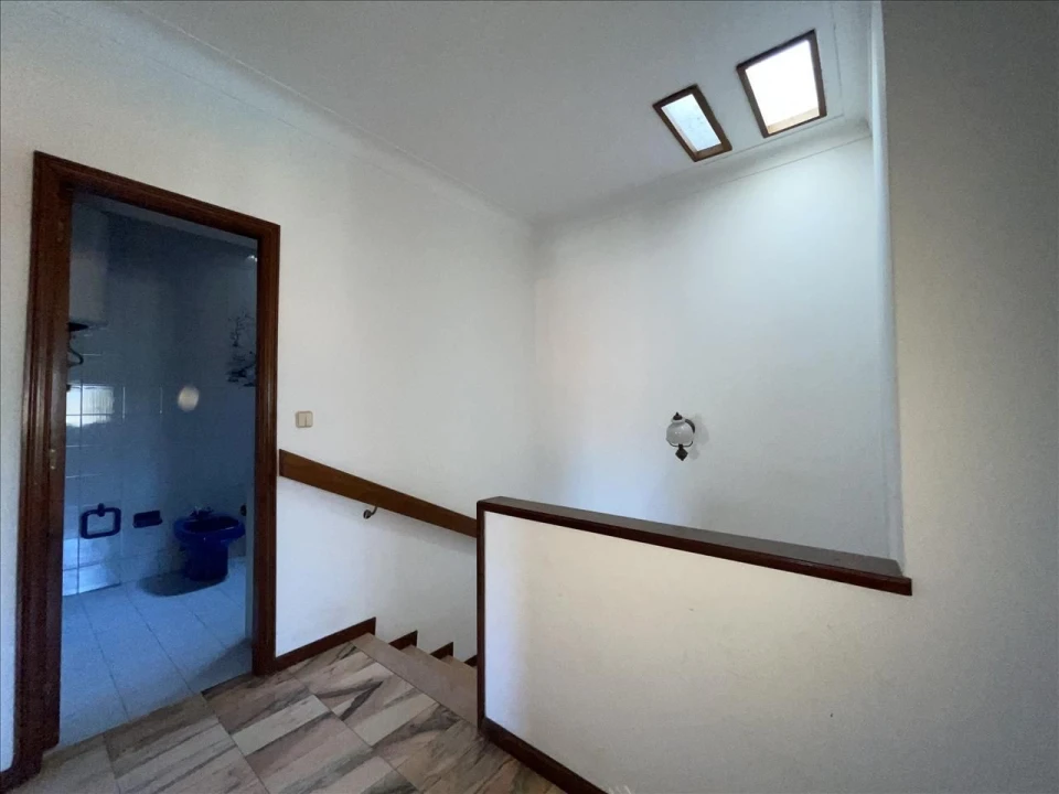 Moradia T3 para Venda em Arcozelo Foto 16