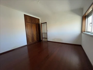 Moradia T3 para Venda em Arcozelo