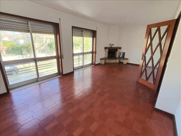 Moradia T3 para Venda em Arcozelo