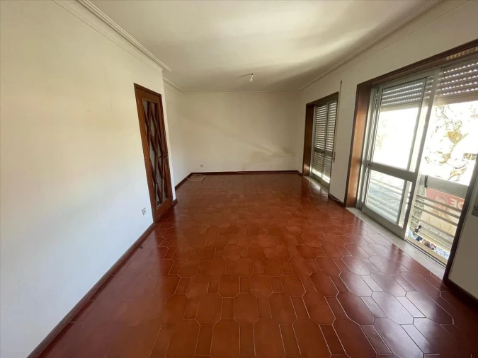 Moradia T3 para Venda em Arcozelo Foto 4