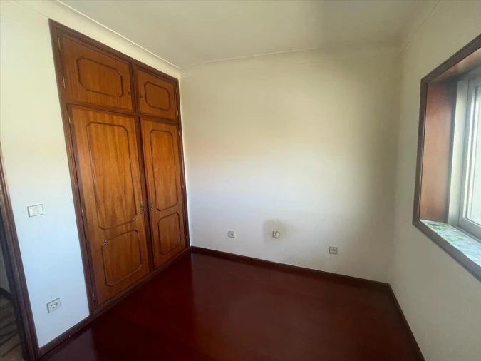 Moradia T3 para Venda em Arcozelo Foto 9