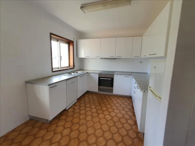 Moradia T3 para Venda em Arcozelo Foto 5