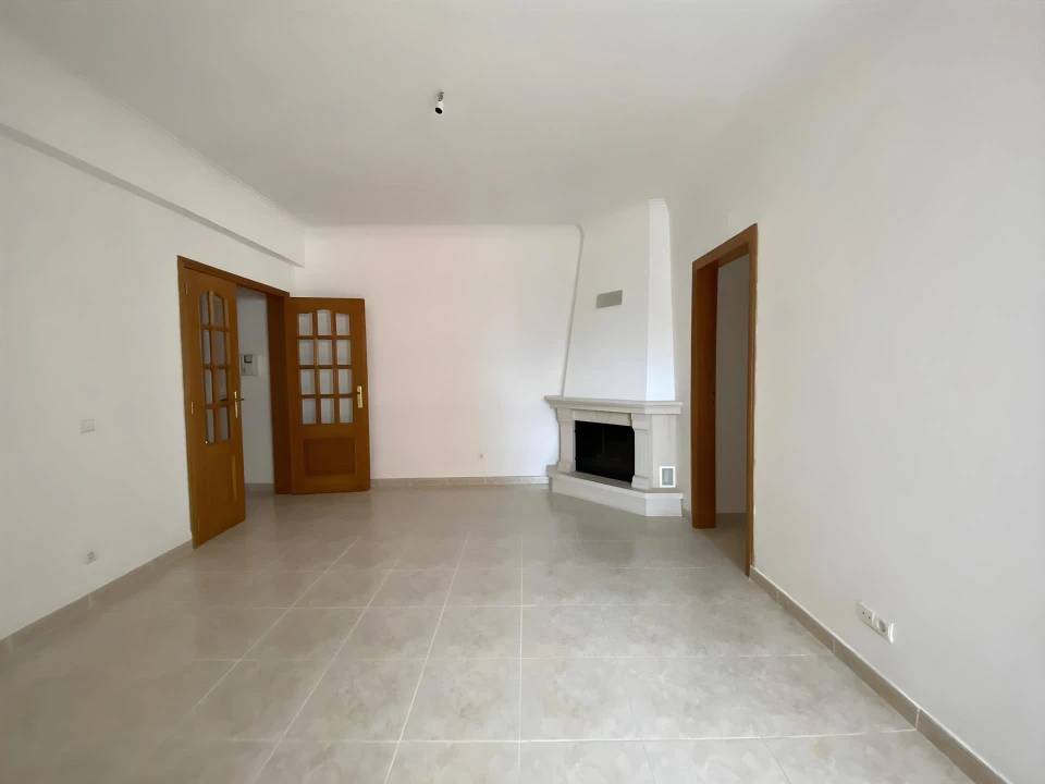 Apartamento T2 para Venda em União das Freguesias de Setúbal Foto 3