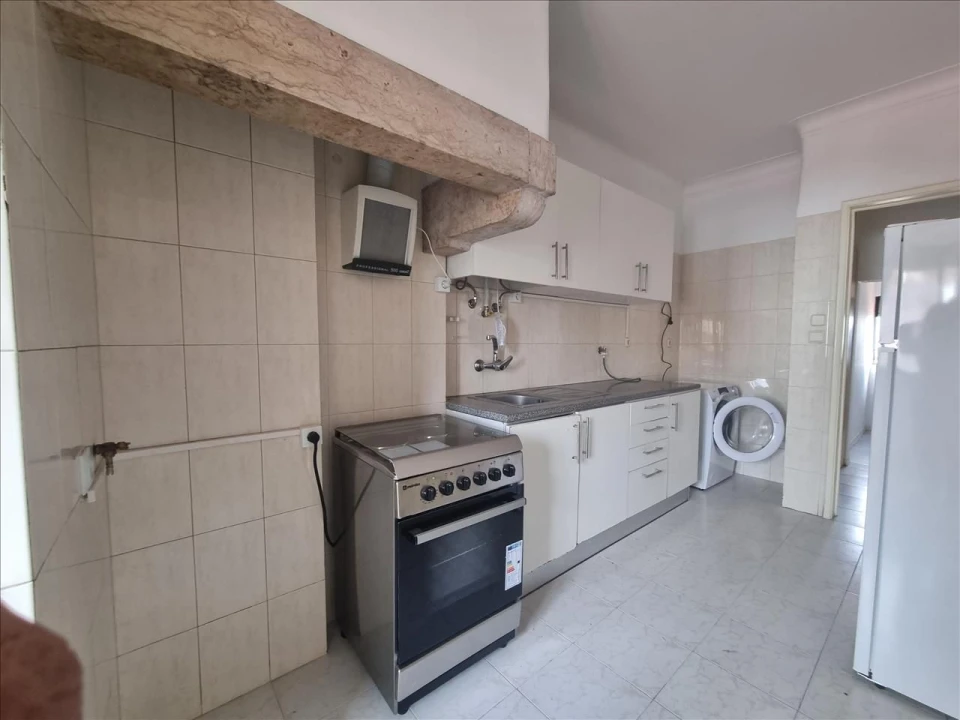 Apartamento T1 para Venda em Beato Foto 2