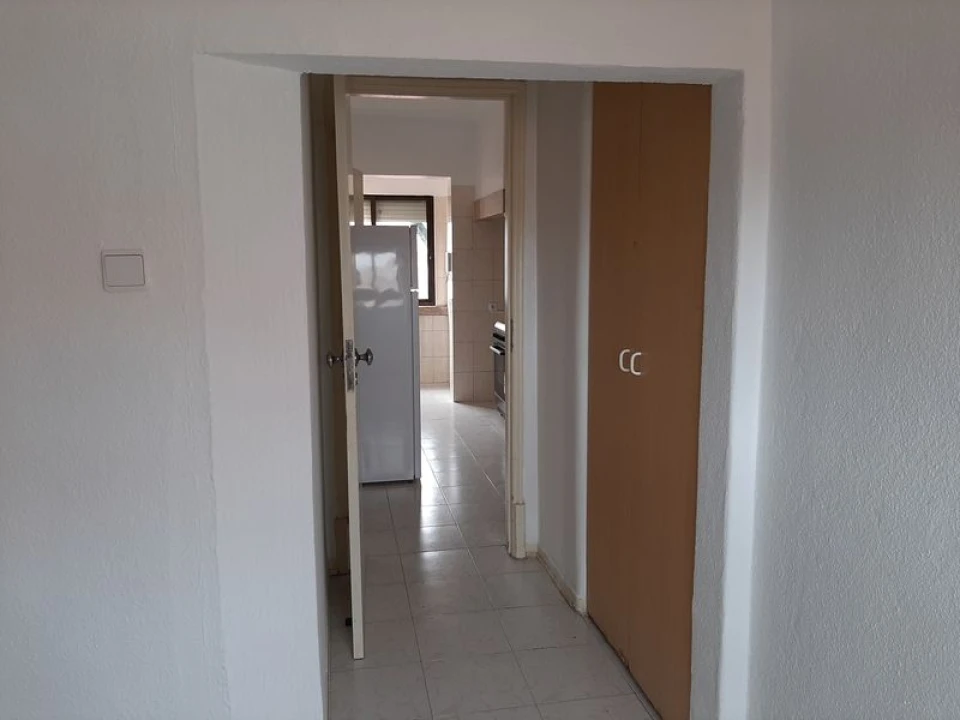 Apartamento T1 para Venda em Beato Foto 6