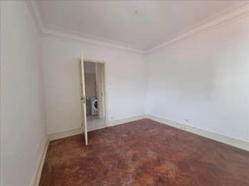 Apartamento T1 para Venda em Beato