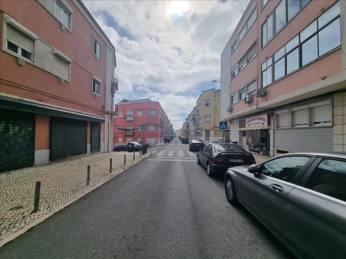 Apartamento T1 para Venda em Beato Foto 21