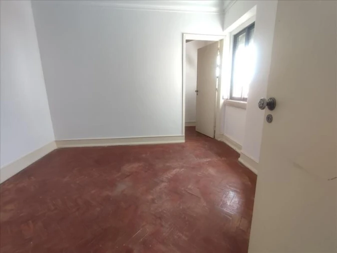 Apartamento T1 para Venda em Beato Foto 8