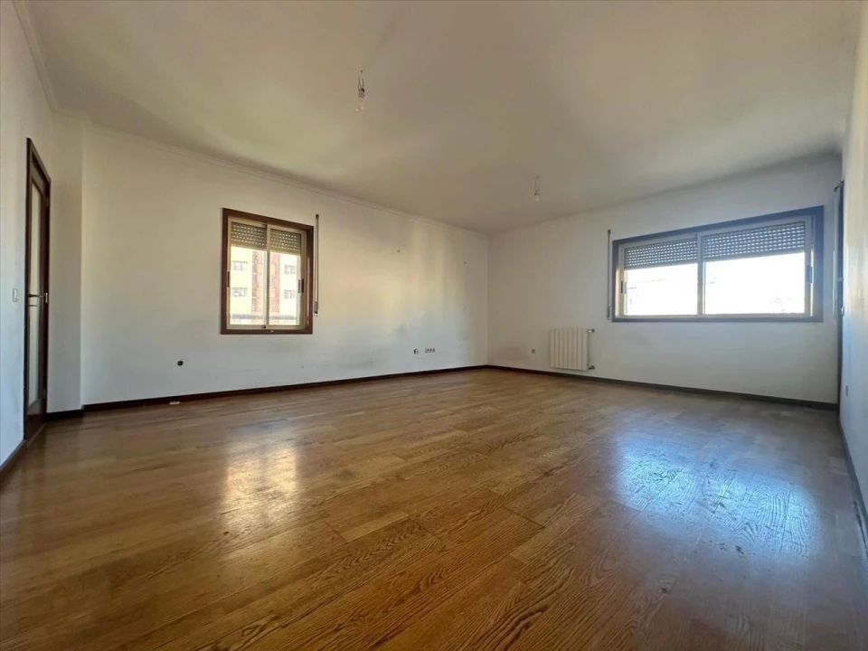 Apartamento T3 para Venda em Vilar de Andorinho Foto 6