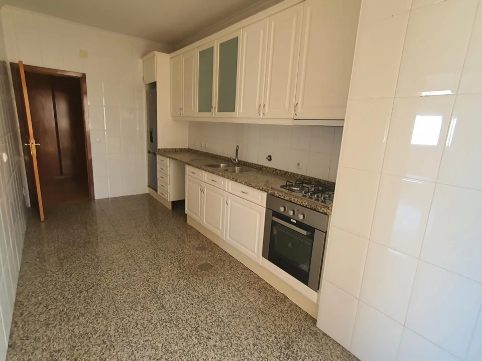 Apartamento T3 para Venda em Vilar de Andorinho Foto 7