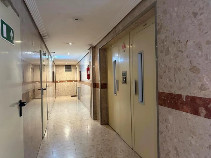 Apartamento T3 para Venda em Vilar de Andorinho Foto 2