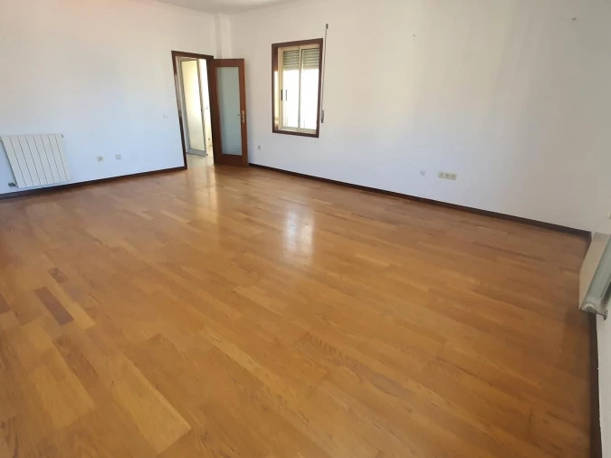 Apartamento T3 para Venda em Vilar de Andorinho Foto 4