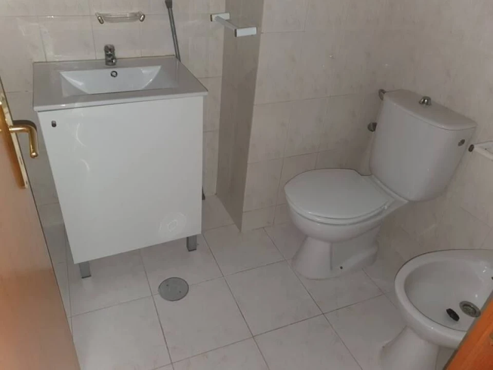 Apartamento T2 para Venda em Fânzeres e São Pedro da Cova Foto 14