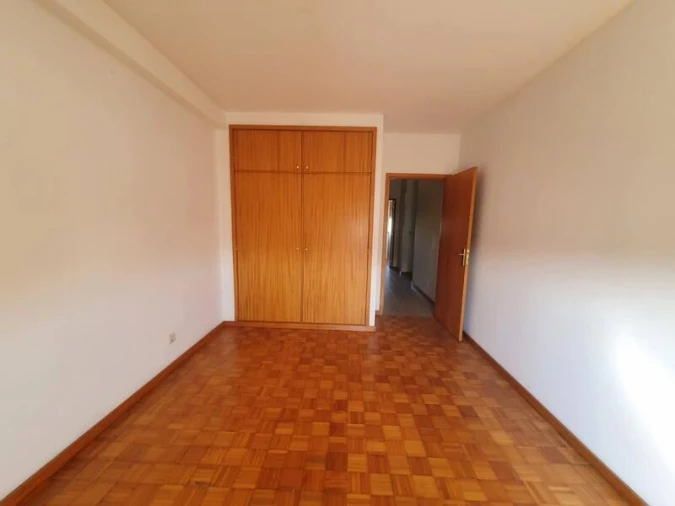 Apartamento T2 para Venda em Fânzeres e São Pedro da Cova Foto 12