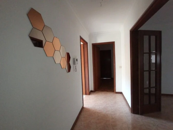 Apartamento T2 para Venda em Rio Tinto Foto 2