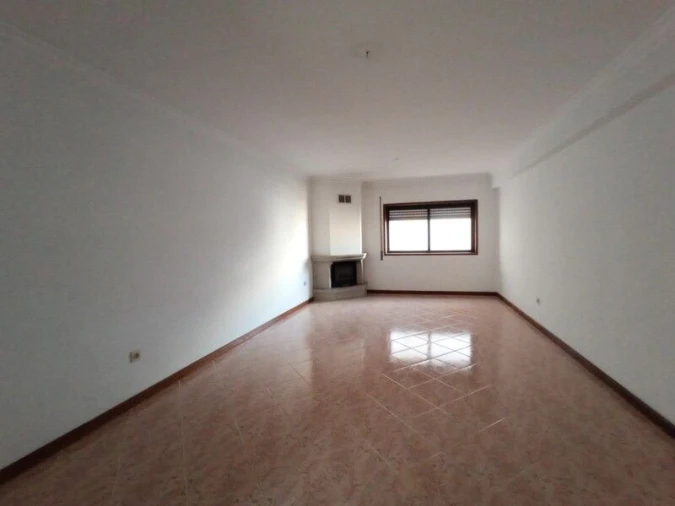 Apartamento T2 para Venda em Rio Tinto Foto 3