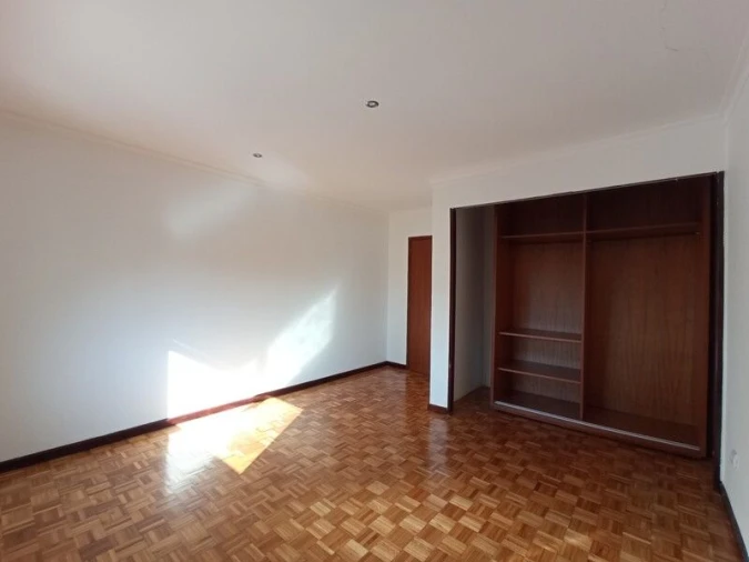 Apartamento T2 para Venda em Rio Tinto Foto 9