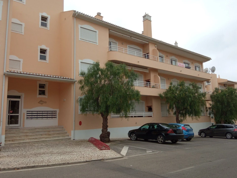 Apartamento T2 para Venda em Quarteira Foto 2