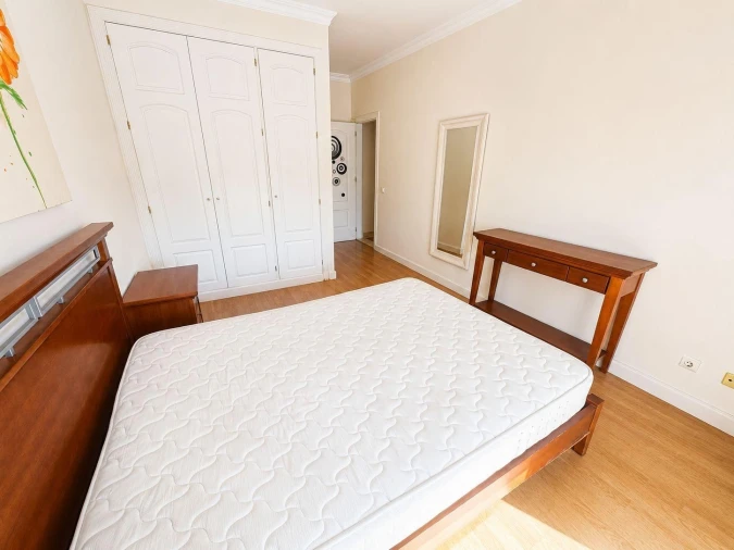 Apartamento T2 para Venda em Quarteira Foto 13