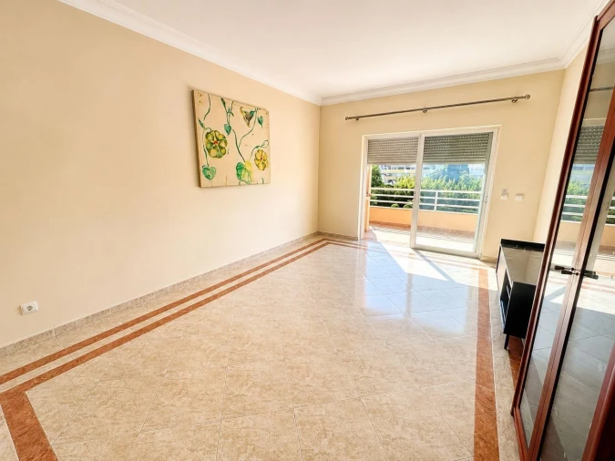 Apartamento T2 para Venda em Quarteira Foto 4