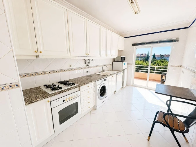Apartamento T2 para Venda em Quarteira Foto 7