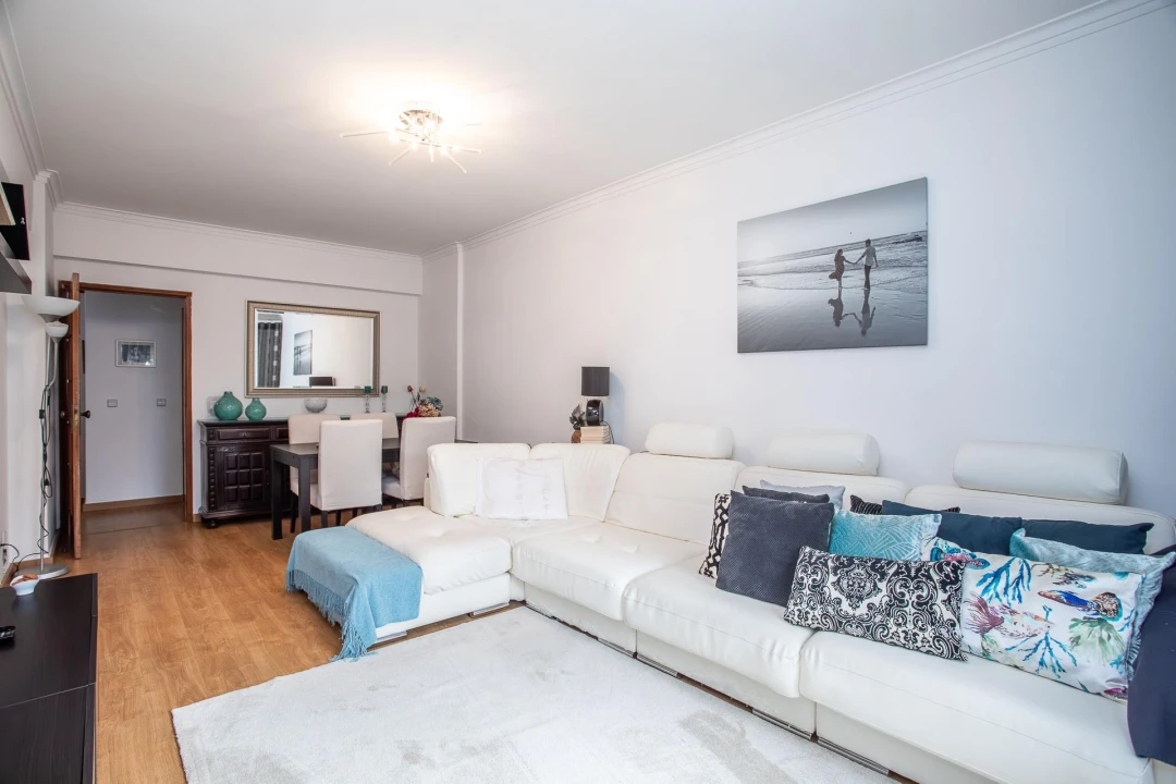 Apartamento T3 para Venda em Agualva e Mira-Sintra Foto 10