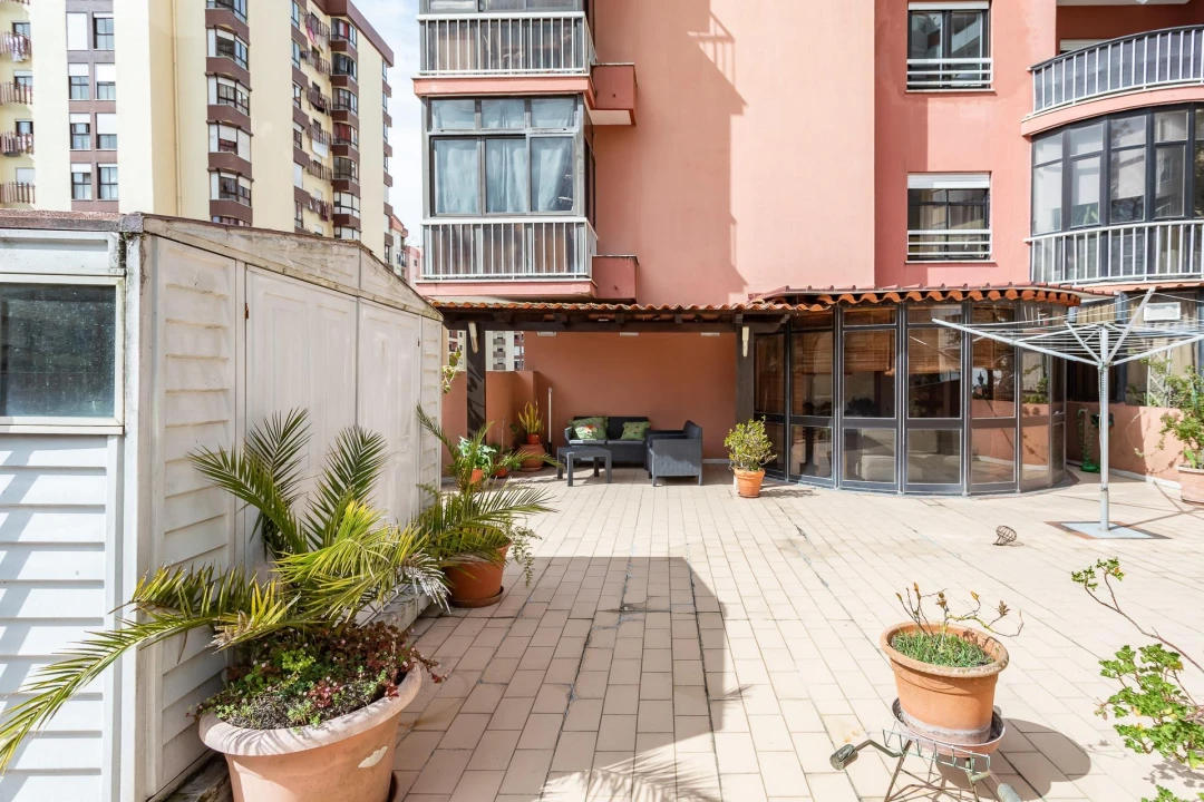 Apartamento T3 para Venda em Agualva e Mira-Sintra Foto 24