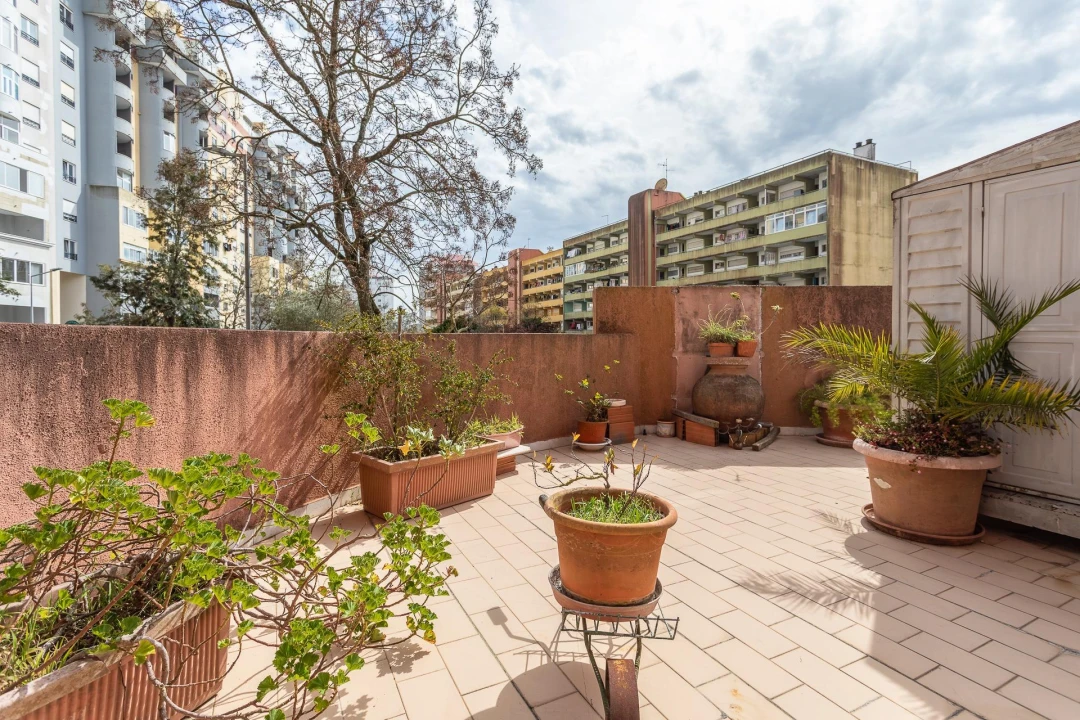 Apartamento T3 para Venda em Agualva e Mira-Sintra Foto 30