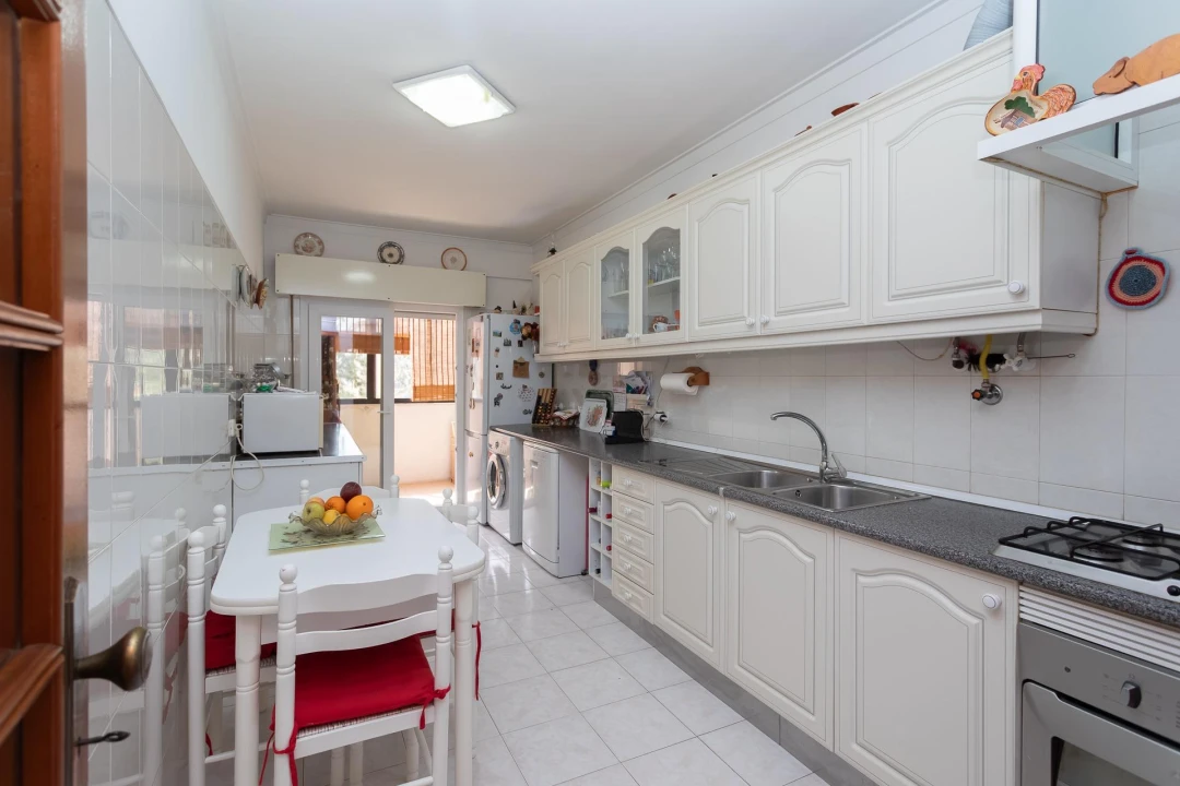 Apartamento T3 para Venda em Agualva e Mira-Sintra Foto 4
