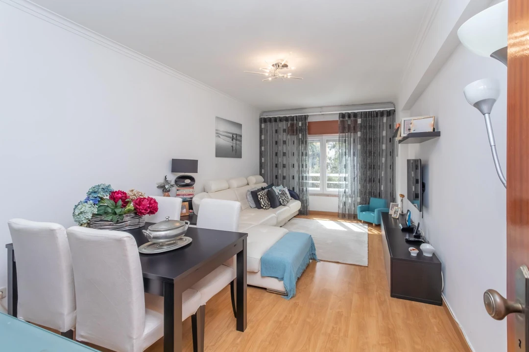 Apartamento T3 para Venda em Agualva e Mira-Sintra Foto 8