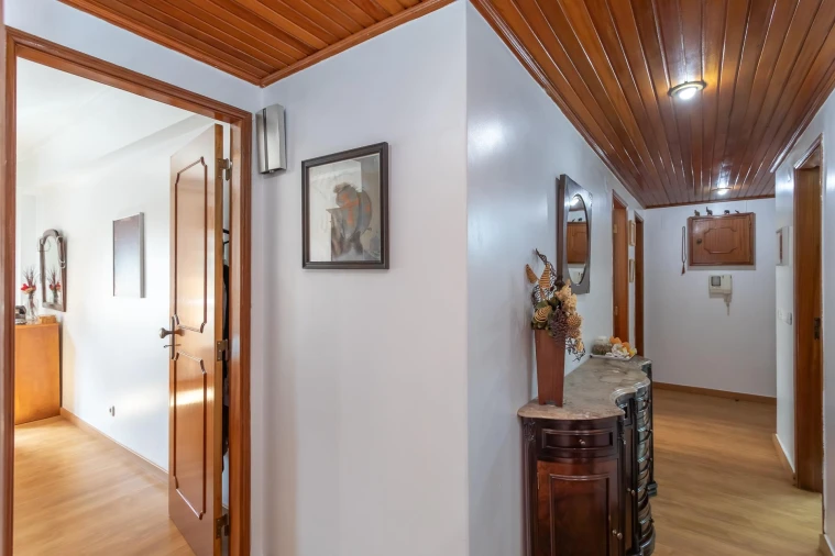 Apartamento T3 para Venda em Agualva e Mira-Sintra Foto 14
