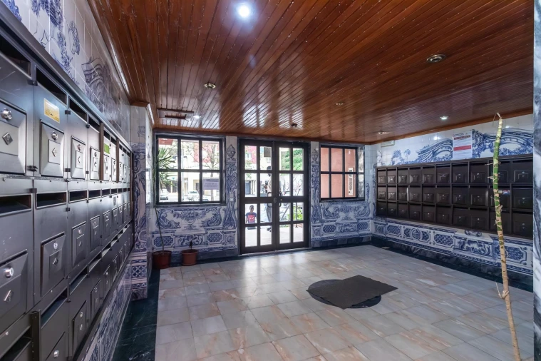 Apartamento T3 para Venda em Agualva e Mira-Sintra Foto 32