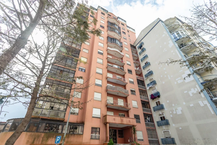 Apartamento T3 para Venda em Agualva e Mira-Sintra Foto 35