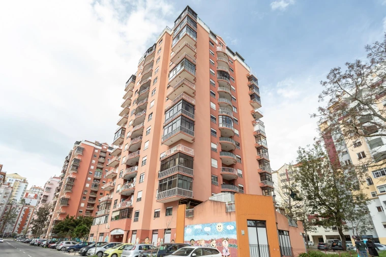 Apartamento T3 para Venda em Agualva e Mira-Sintra Foto 37