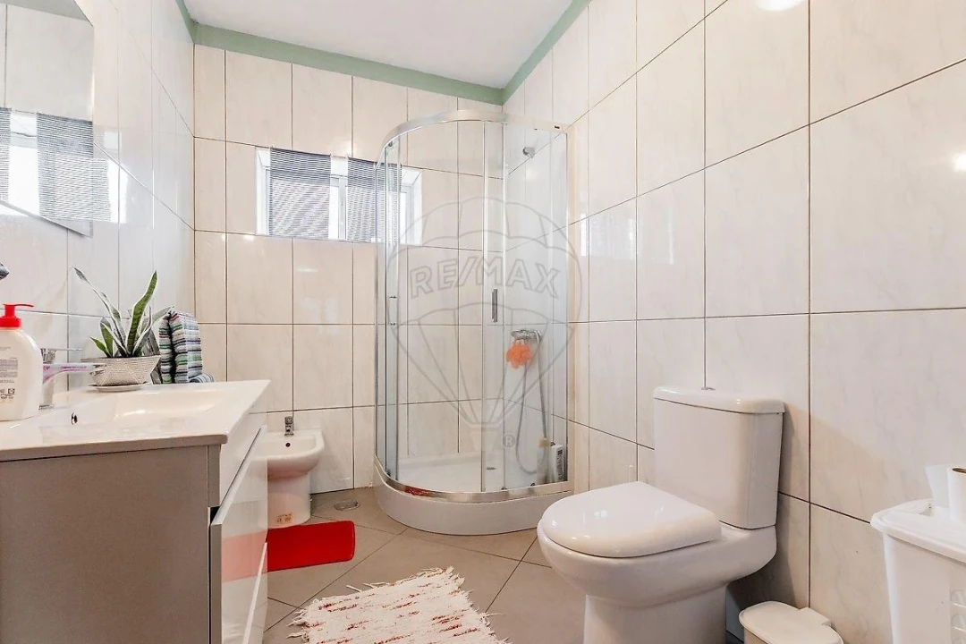 Moradia T4 para Venda em Agrela e Serafão Foto 13