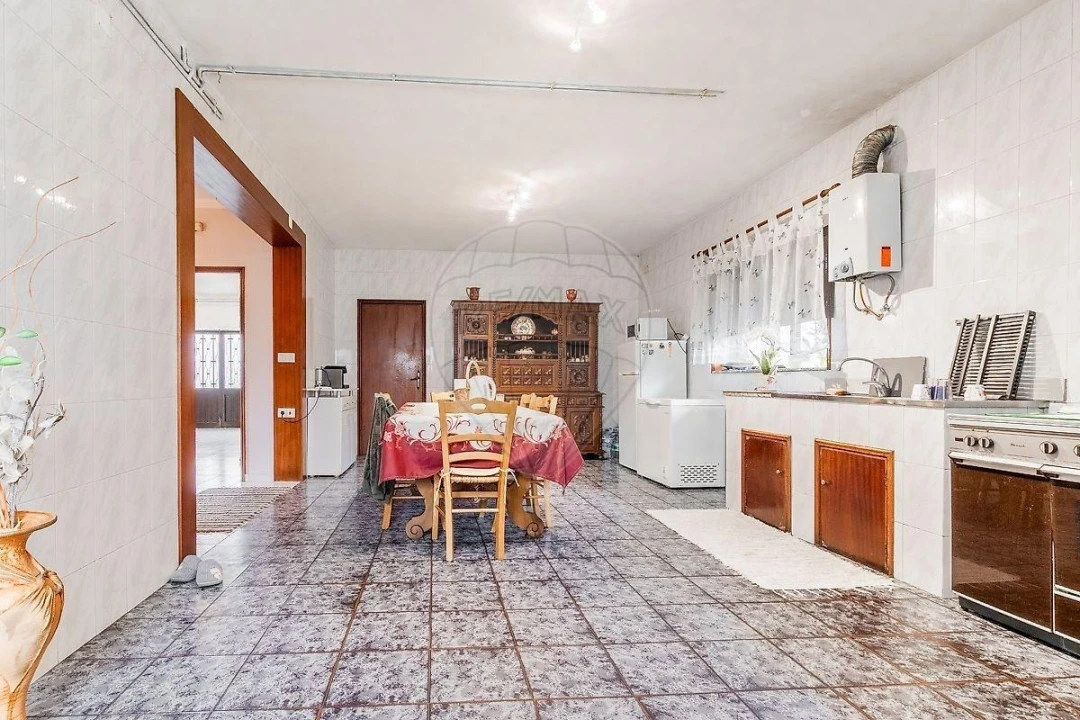 Moradia T4 para Venda em Agrela e Serafão Foto 5