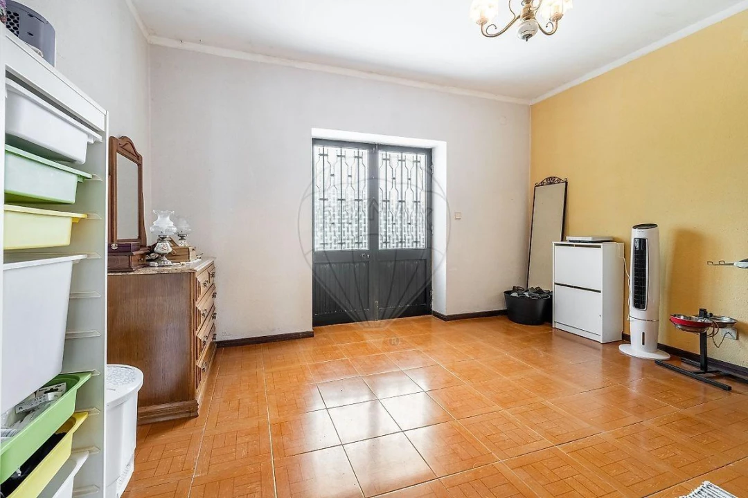 Moradia T4 para Venda em Agrela e Serafão Foto 3