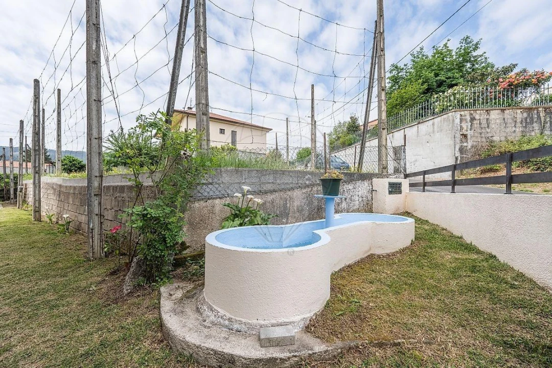 Moradia T4 para Venda em Agrela e Serafão Foto 7