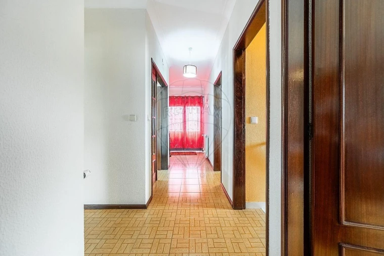 Moradia T4 para Venda em Agrela e Serafão Foto 26