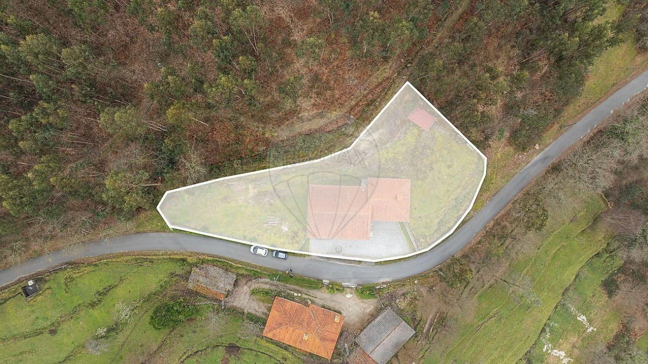 Moradia T4 para Venda em Chamoim e Vilar Foto 31