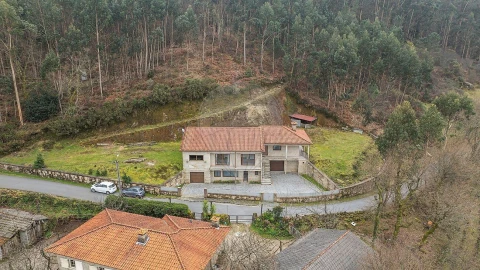 Moradia T4 para Venda em Chamoim e Vilar