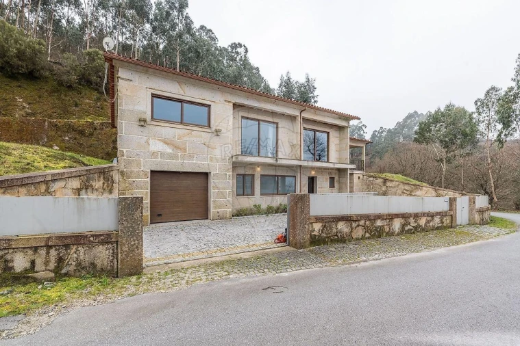 Moradia T4 para Venda em Chamoim e Vilar Foto 12