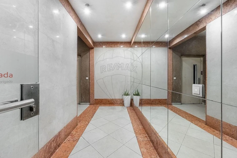 Apartamento T2 para Venda em Fermentões Foto 3